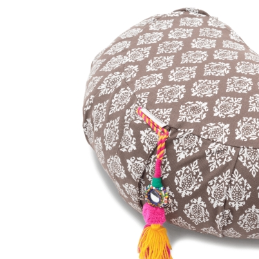 Halbmondkissen Yoga Herz Raja 14cm, graubraun 